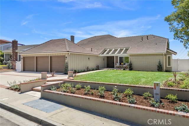 Property photo of 3412 E Longridge DR