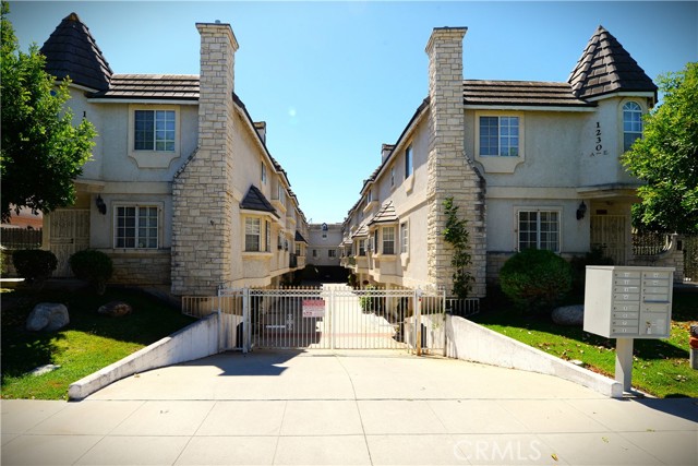 Property photo of 1230 Elm AV