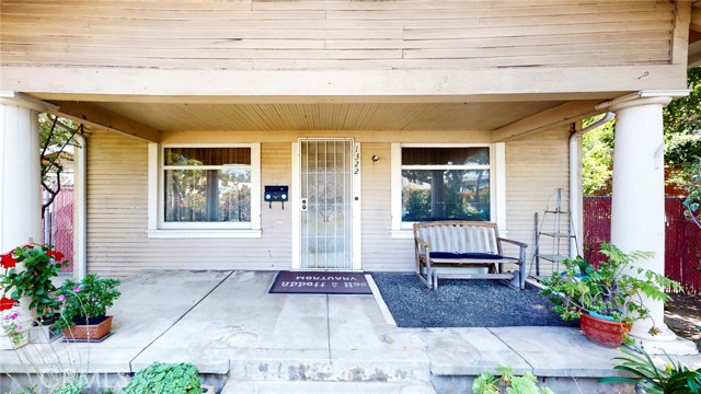 Property photo of 1322 E California AV