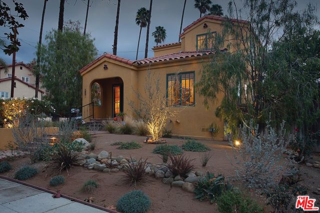 Photo of 938 E Palm Av