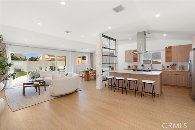 Property photo of 8591 Greenleaf AV