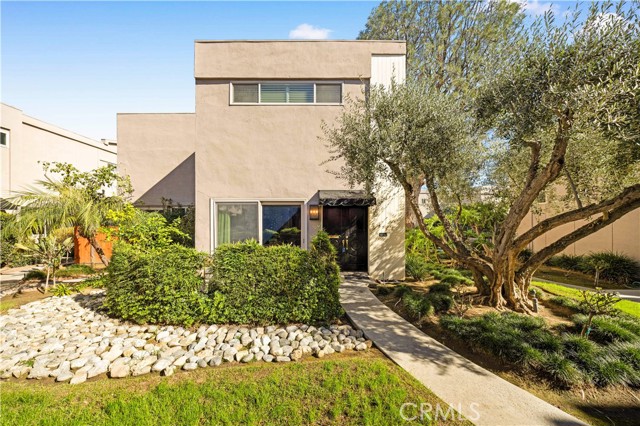 Property photo of 573 Fairview AV