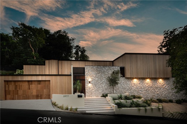 Property photo of 3977 Oeste AV