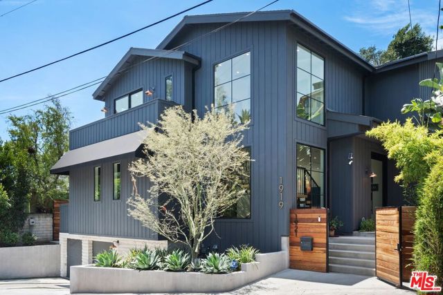 Property photo of 1919 Pinehurst RD