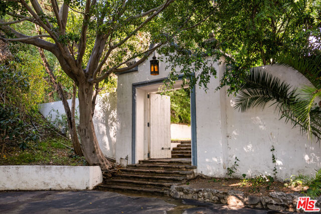 Property photo of 1196 Brooklawn DR