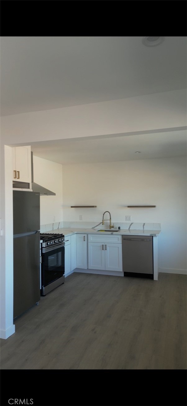 Property photo of 3160 Warwick AV