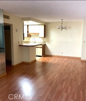 Property photo of 564 N Bellflower BL