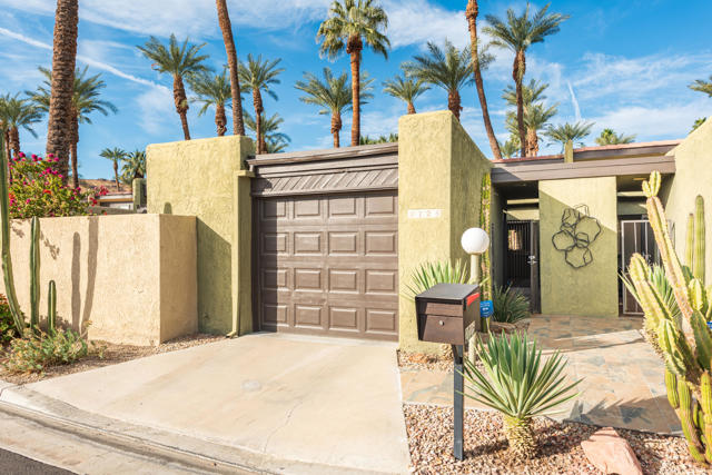 Property photo of 2725 E Palm Oasis ST
