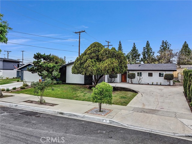 Property photo of 711 Moonstone CT