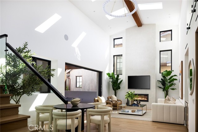 Property photo of 303 Goldenrod AV