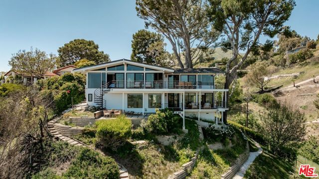 Property photo of 23701 Harbor Vista DR