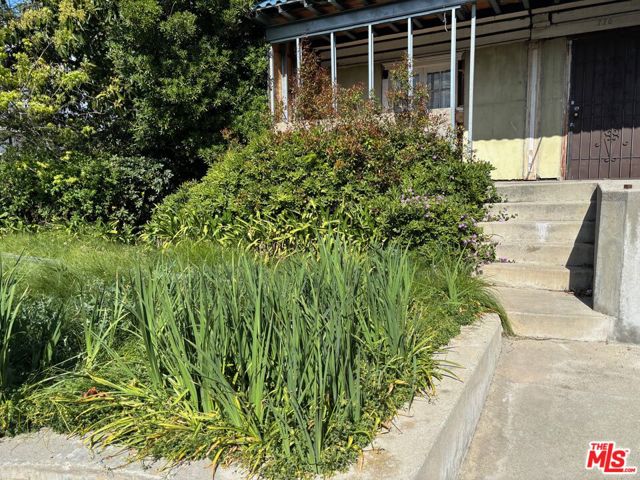 Property photo of 770 N Alexandria AV