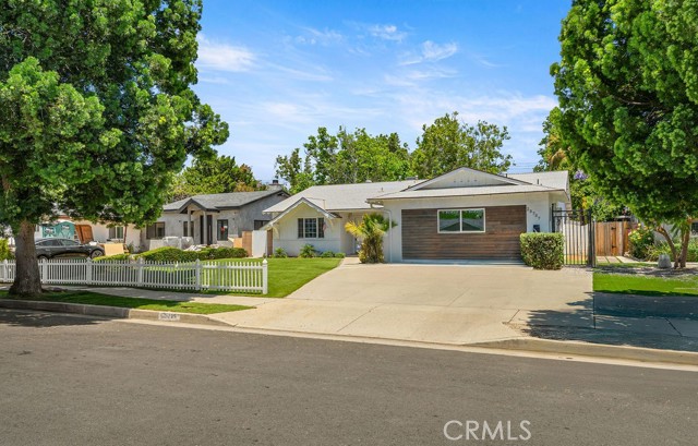 Property photo of 23739 Kittridge ST