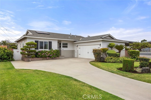 Property photo of 1642 W Woodcrest AV