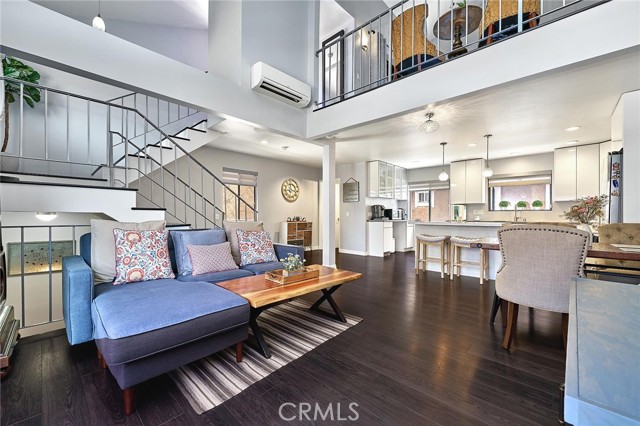 Property photo of 957 W Imperial