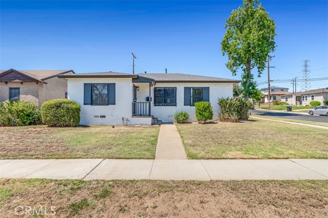 Property photo of 501 W Floral DR