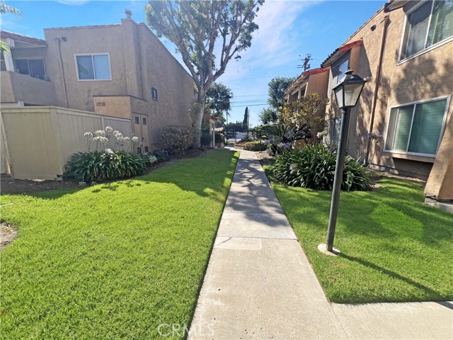 Property photo of 13722 Red Hill AV