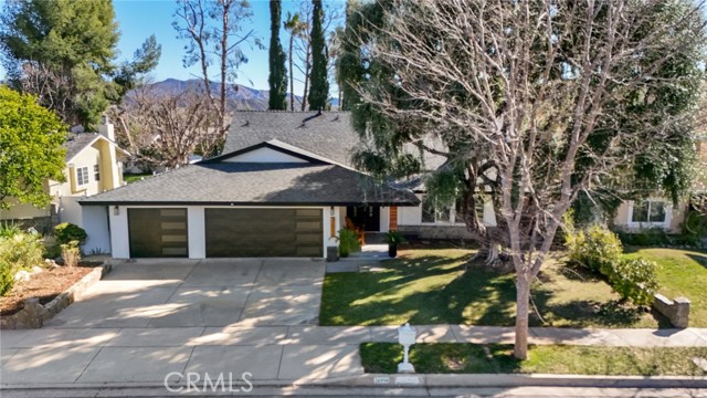 Property photo of 26950 Helmond DR