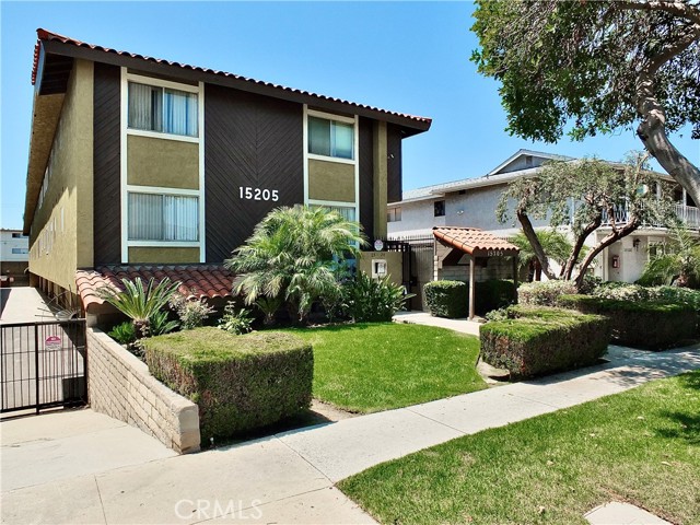 Property photo of 15205 S Budlong AV