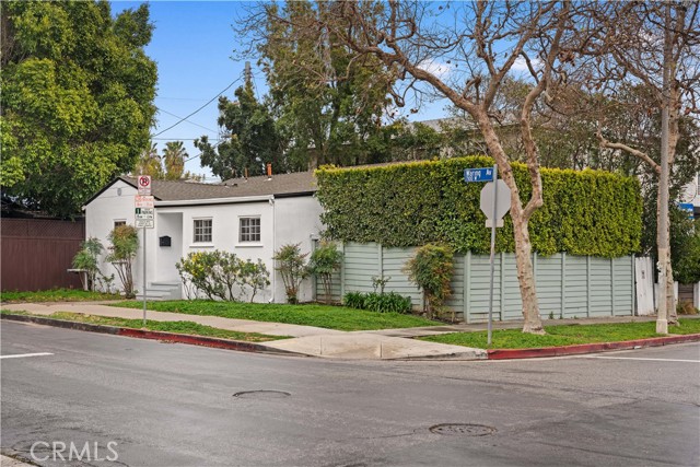 Property photo of 7116 Waring AV