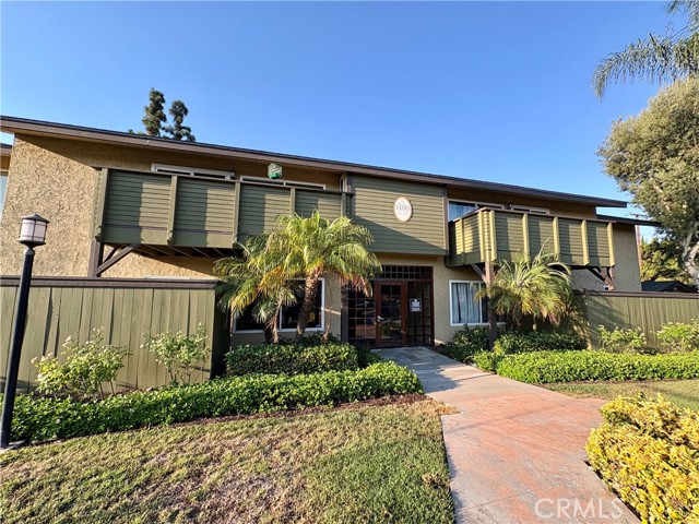 Property photo of 1400 W Lambert RD
