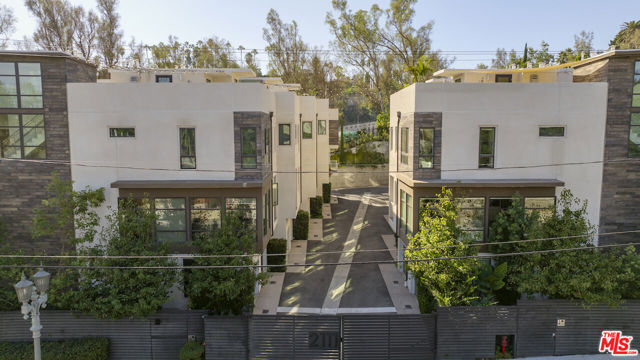 Property photo of 2111 N Cahuenga BL