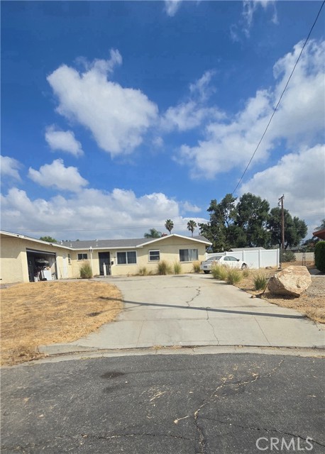 Property photo of 454 E Mariposa