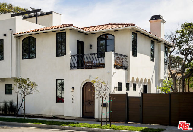 Property photo of 1201 N Vista ST