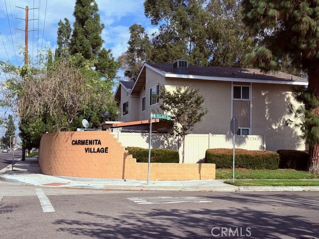 Property photo of 13422 Village Dr, #1/4
