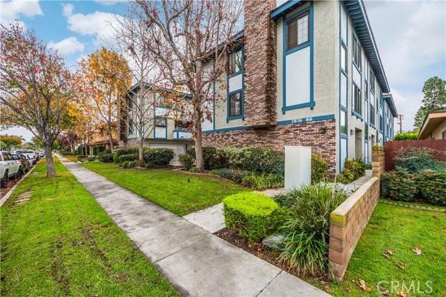 Property photo of 3878 Howard AV