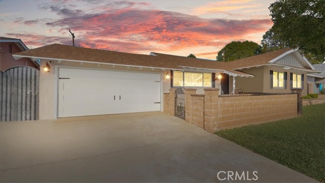 Property photo of 1212 W Vesta ST