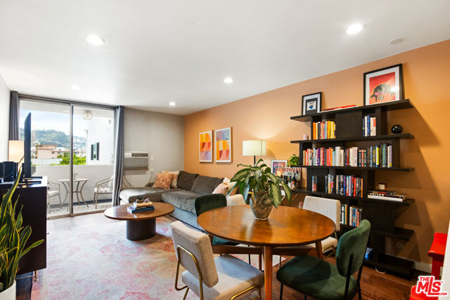 Property photo of 625 N Flores ST