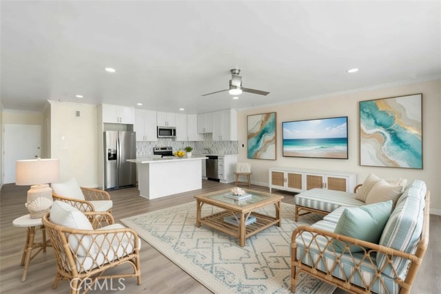 Property photo of 383 Bayshore AV