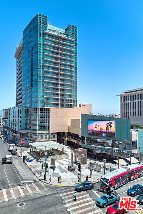 Property photo of 3785 Wilshire BL