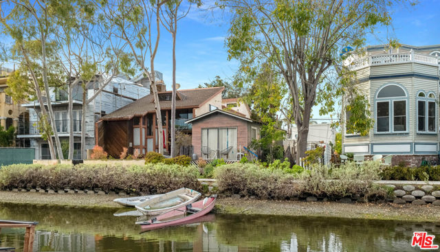 Property photo of 415 Sherman Canal
