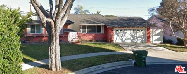 Property photo of 22361 Burton ST