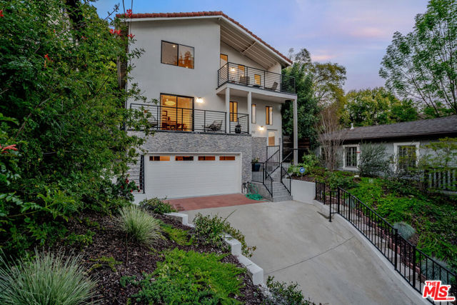 Property photo of 3850 Udell CT