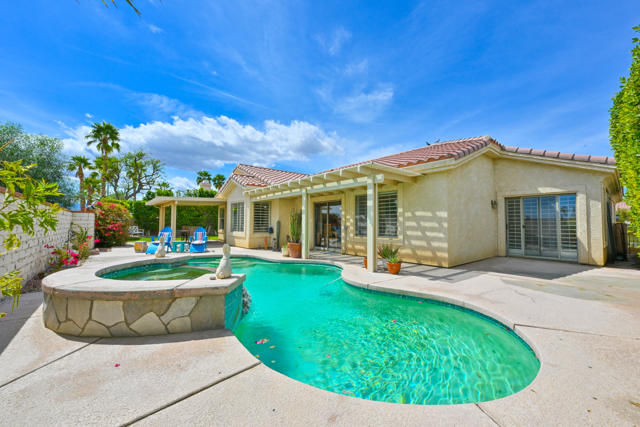 Property photo of 44950 Calle Santa Barbara