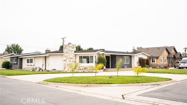 Property photo of 9837 Belfair ST
