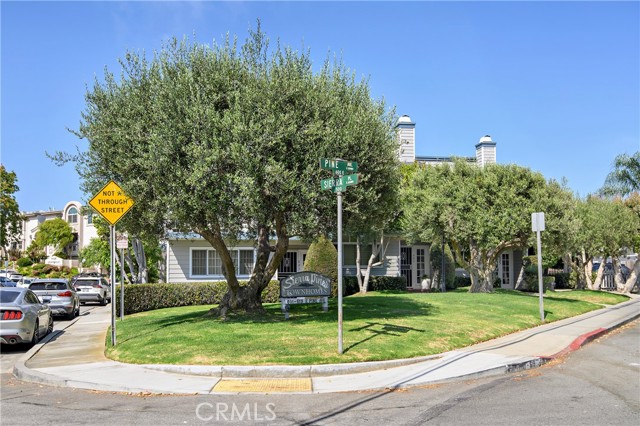 Photo of 617 E Pine Av