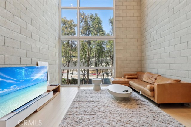 Property photo of 3450 Cahuenga BL