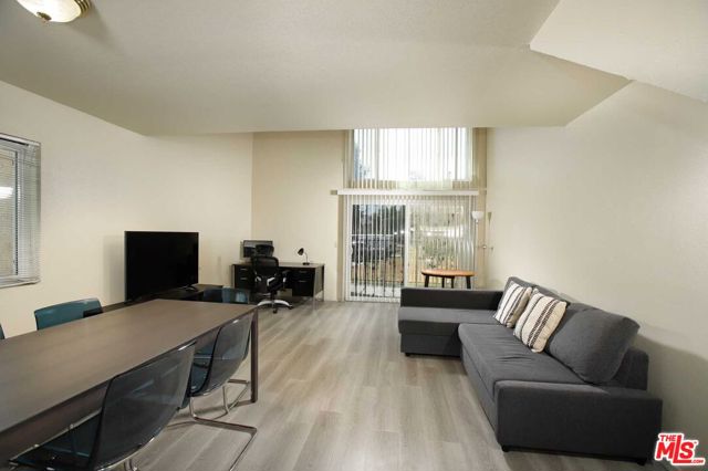 Property photo of 936 E Fairway DR