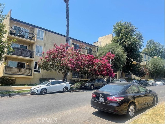 Property photo of 5257 Radford AV