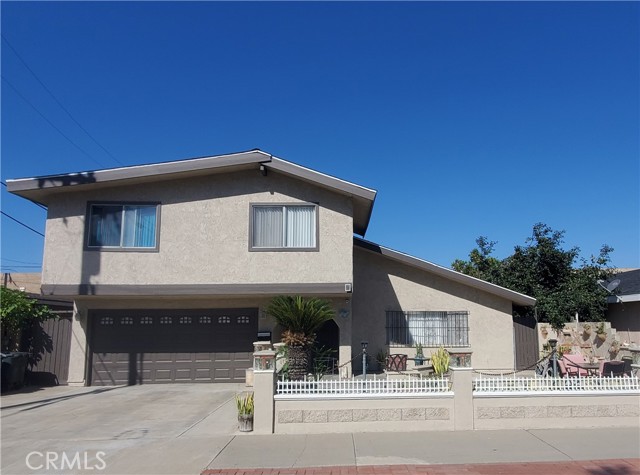 Property photo of 272 N Donneybrooke ST