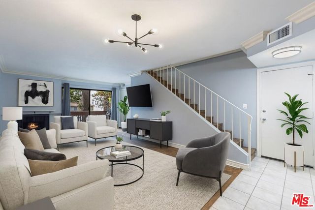 Property photo of 15215 Magnolia BL