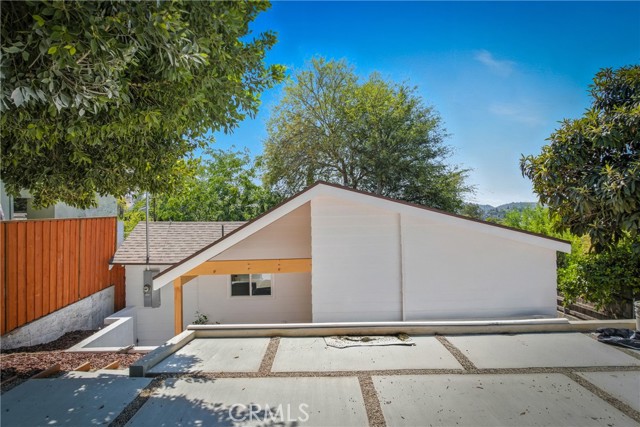 Photo of 6150 Strickland Av