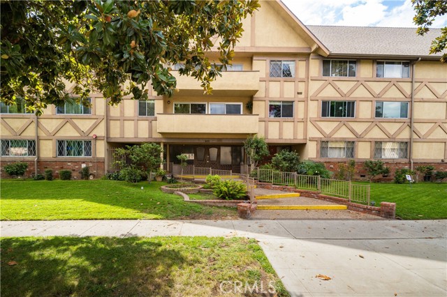 Property photo of 600 W Stocker ST