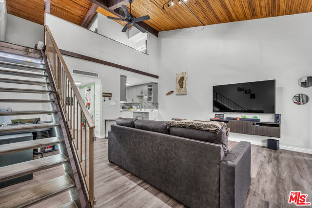 Property photo of 5460 White Oak AV