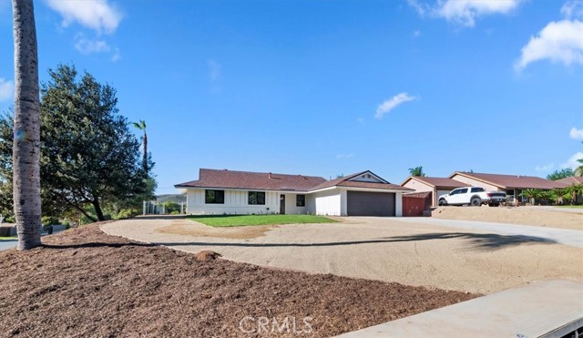 Property photo of 7695 Lakeside Dr