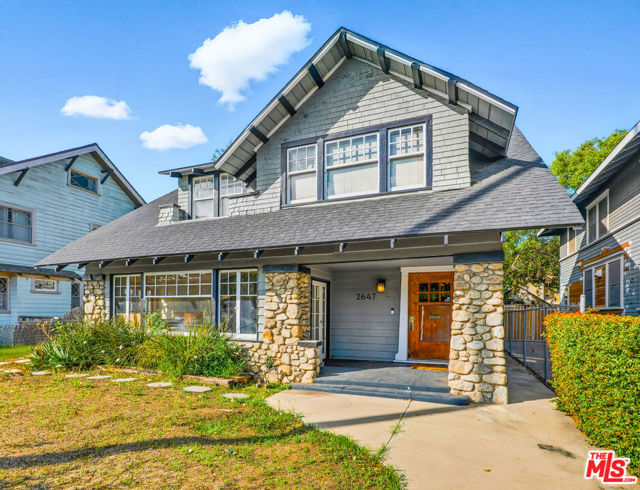 Property photo of 2647 Raymond AV